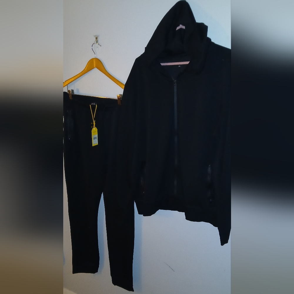 Black Hoodie & Sweatpants Set
